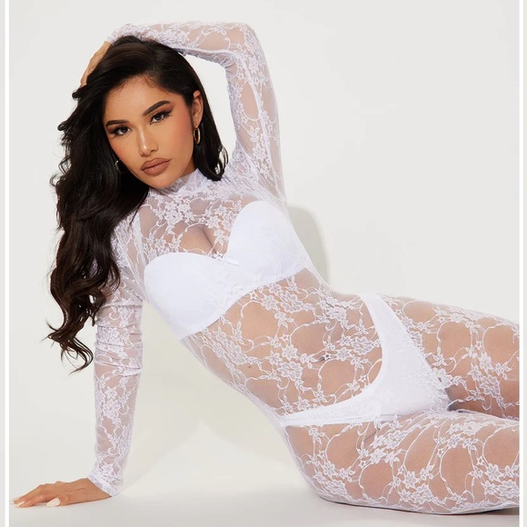 Fashion Nova Pants - NWT Fashion Nova Women’s Lace Around Town Jumpsuit Long Sleeve White Small